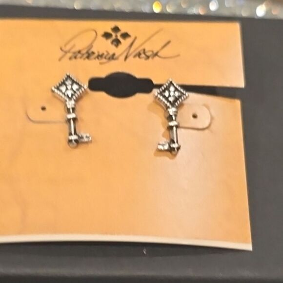 Patricia Nash Small Floret Stud Earrings - Picture 5 of 6